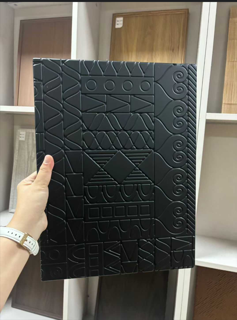 Ang ika-3 nga komperensya sa pagtukod sa koponan sa umaabot nga mga kolor malampuson nga gipahigayon sa Chengdu.